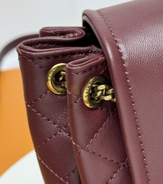 Y51 Mini Nolita Shoulder Bag Quilted Lambskin & Gold-Tone Chain 18×13×6cm