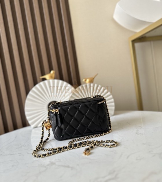 Ch**el Lamskin Leather Vantity Case With Chain Black Size 17x9.5x8CM Master Quality