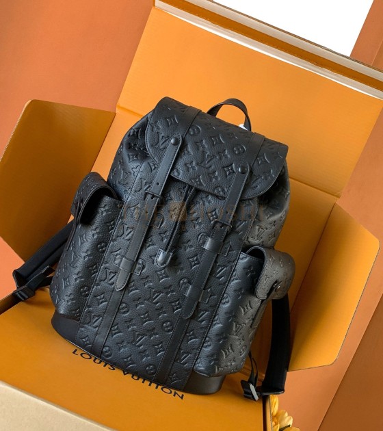 L0vis Vvtt0n LV Men Christopher PM Backpack Taurillon Cowhide Leather Master Quality
