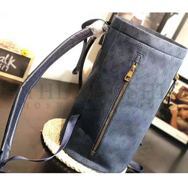 L0vis Vvtt0n LV Men Chalk Backpack in Monogram Denim-Blue Master Quality