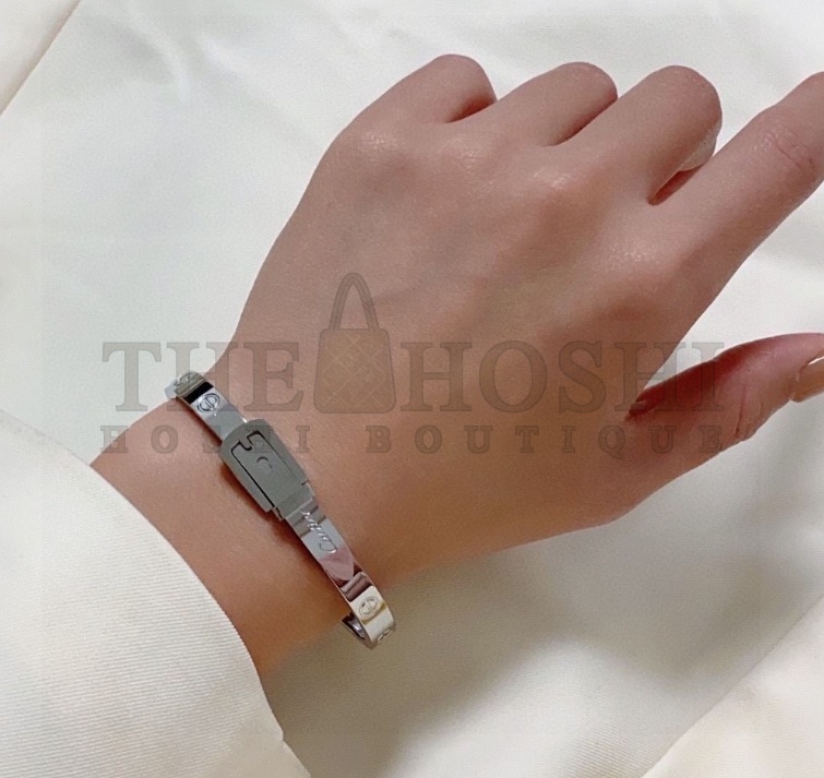 Ca*t1er BRACELET 18k gold top 1:1 qualtiy szie 17 ( one size fit all) Master Quality