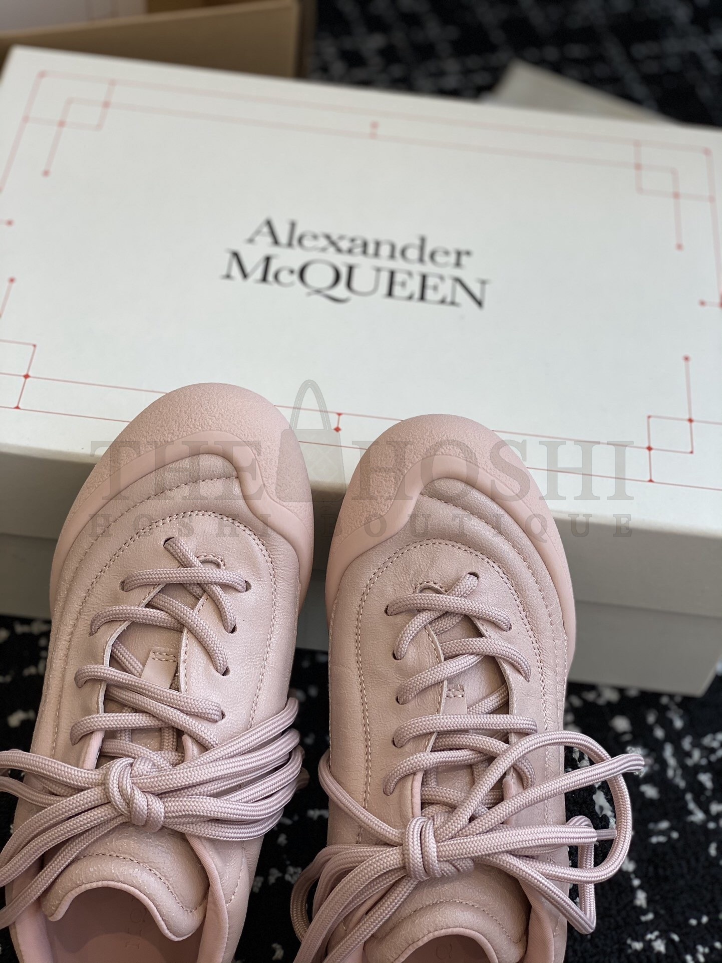 A1exa*der Mcqv*en Women