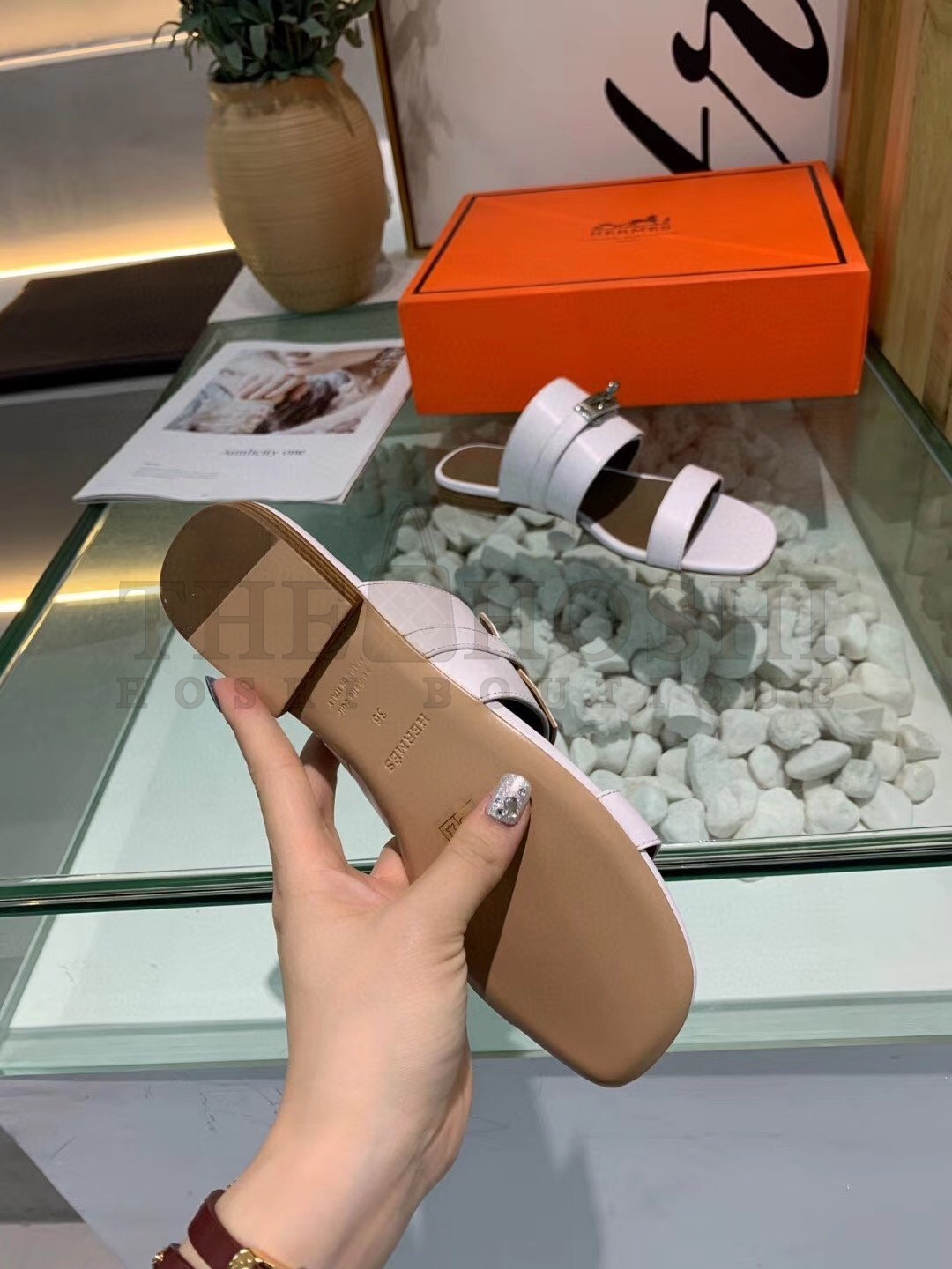 H**me5 Avenue Sandals In White Calfskin Master Quality