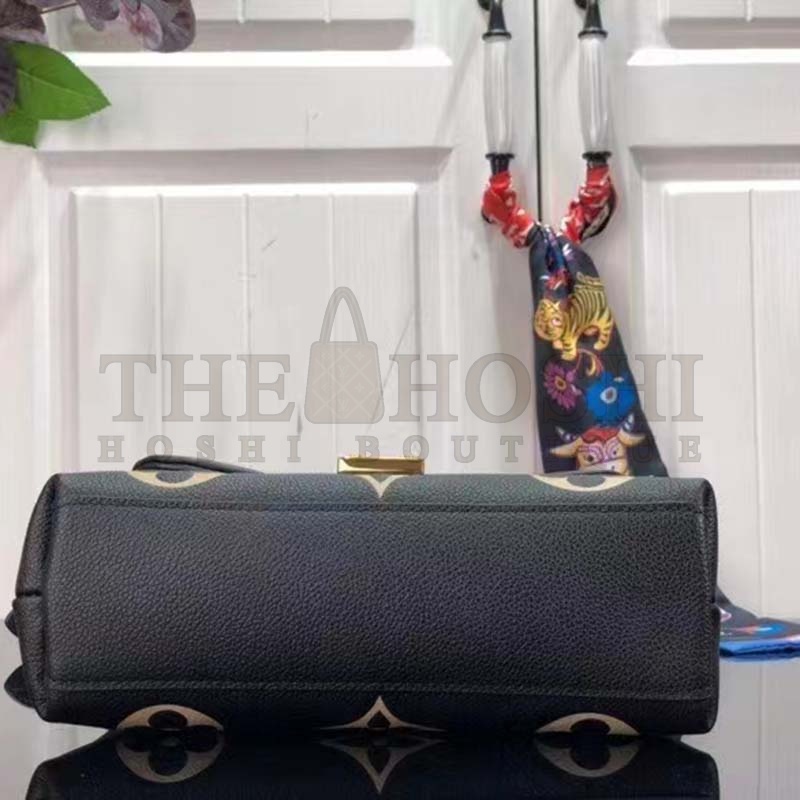 L0vis Vvtt0n LV Women Madeleine BB Handbag Black Beige Embossed Grained Cowhide Leather Master Quality