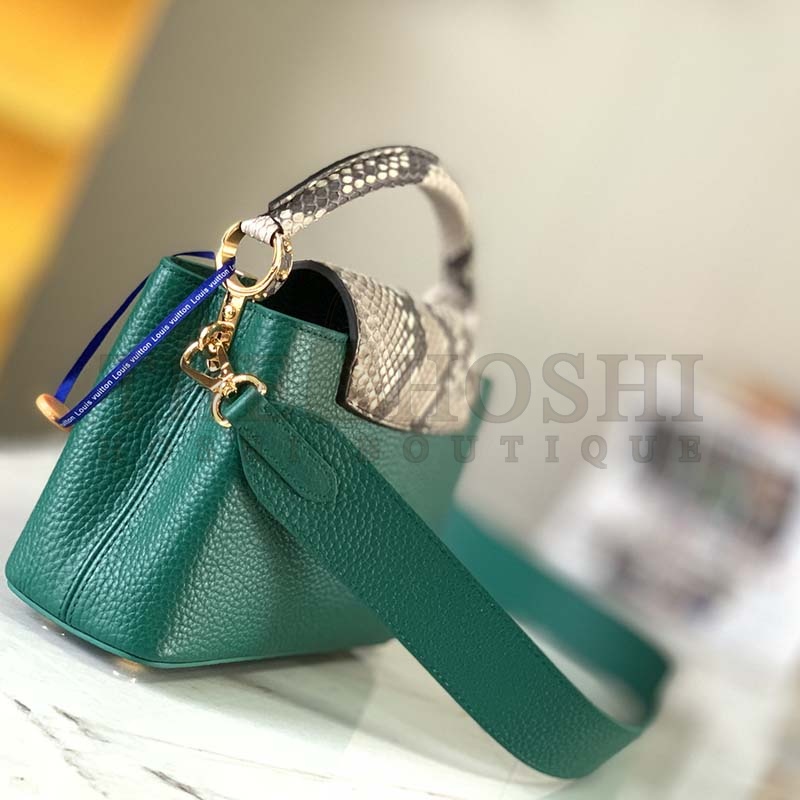 L0vis Vvtt0n LV Women Capucines Mini Handbag Emeraude Green Taurillon Leather Python Skin Master Quality