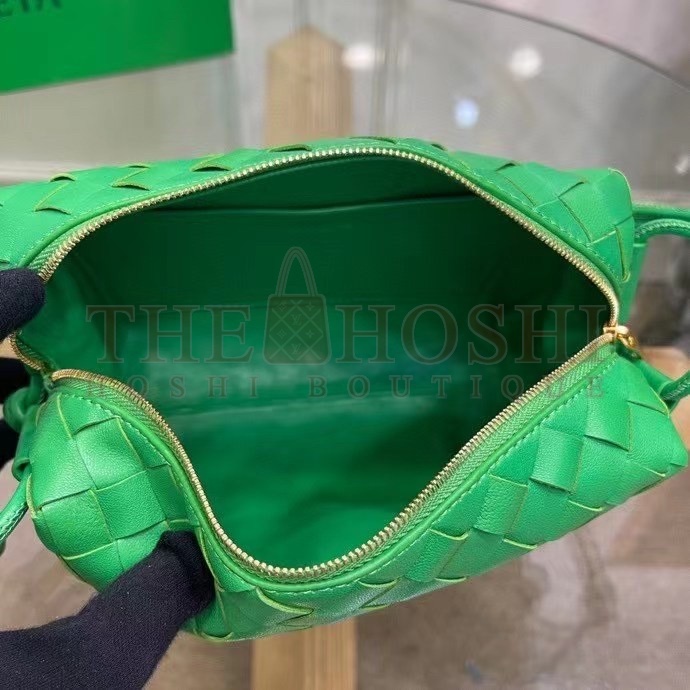 B0tt*ga Ven*ta Mini Loop Bag In Green Intrecciato Lambskin Master Quality