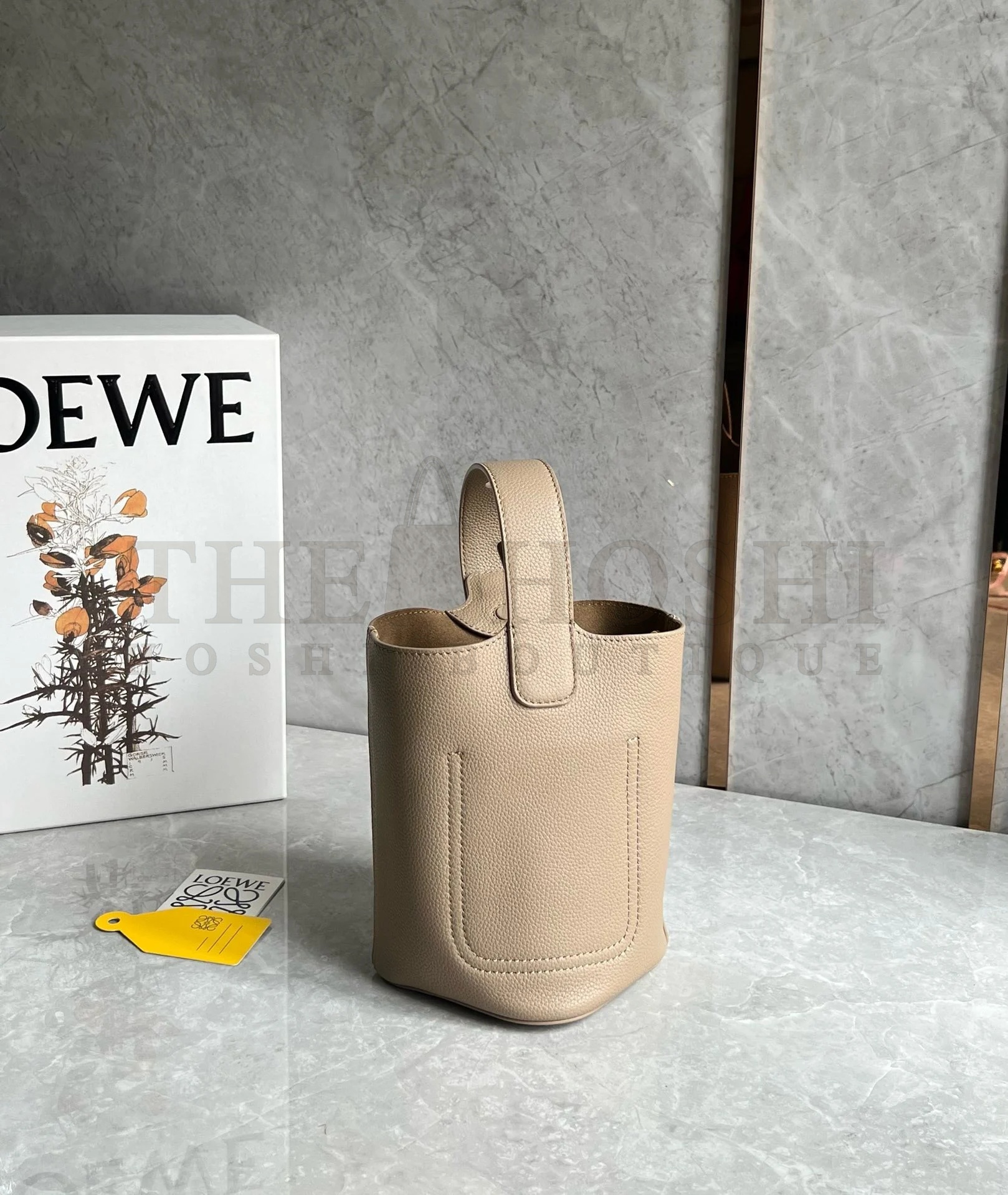 L0ew* Mini Pebble Bucket Bag in Sand Grained Leather Master Quality