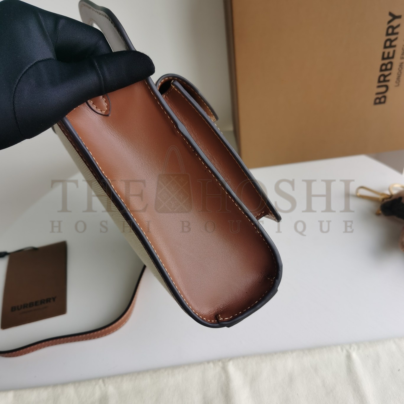 Bv*b*rry Pocket Bag - Canvas and Leather Trim 26.5x23x6 CM Master Quality