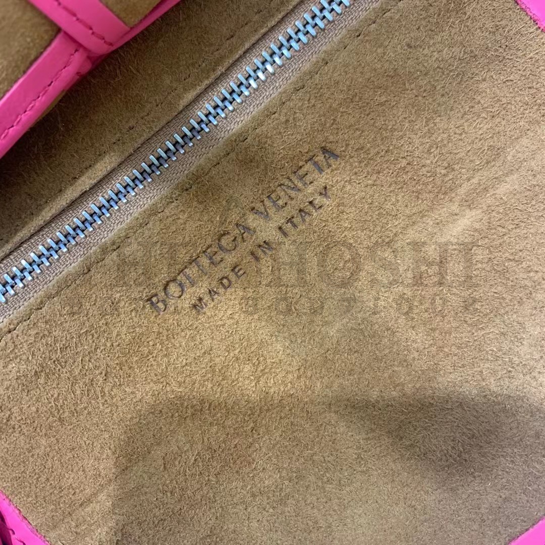 B0tt*ga Ven*ta Arco Mini Bag In Pink Intrecciato Leather Master Quality