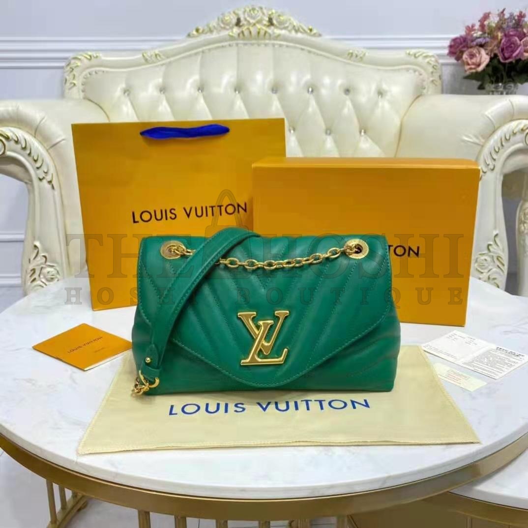 L0vis Vvtt0n LV Women New Wave Chain Bag Handbag Emerald Green Smooth Cowhide Leather Master Quality