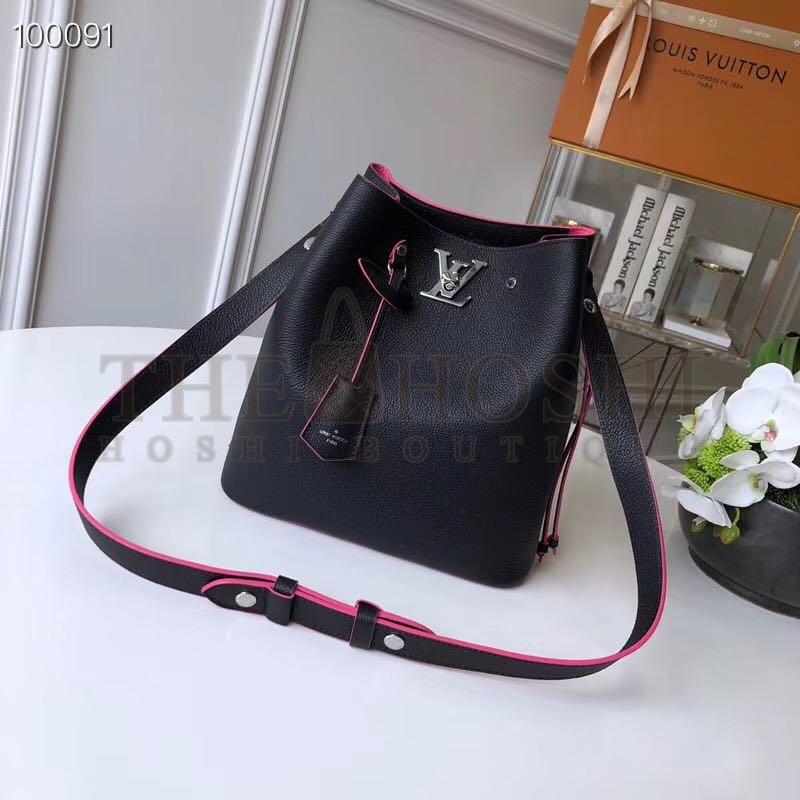L0vis Vvtt0n LV Women Lockme Bucket Bag in Calfskin Lether-Black Master Quality