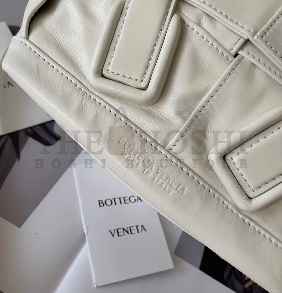 B0tt*ga Ven*ta Arco Mini Bag In White Intrecciato Leather Master Quality