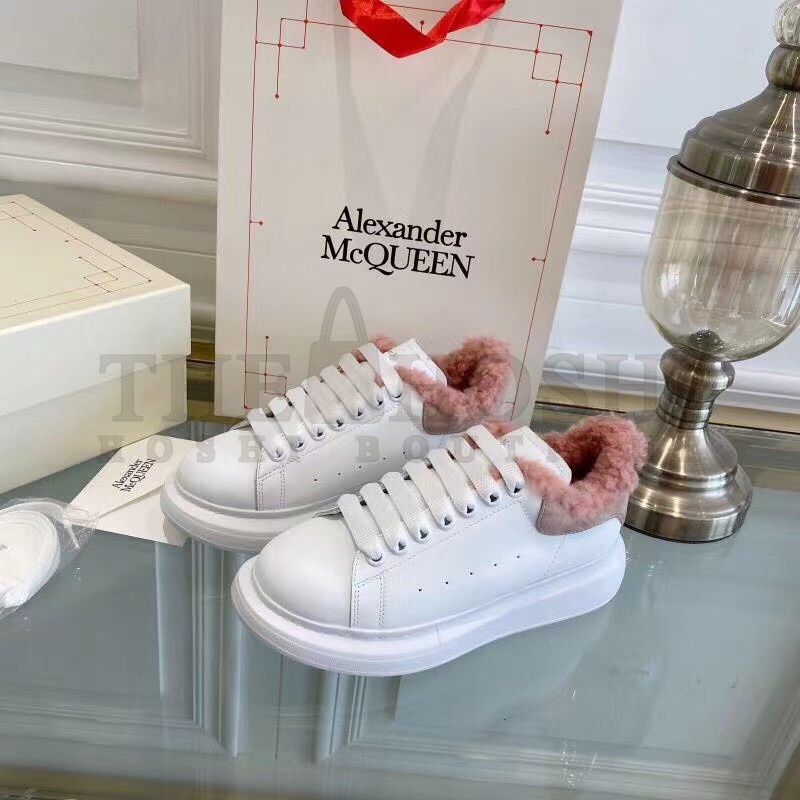 A1exa*der Mcqv*en Women