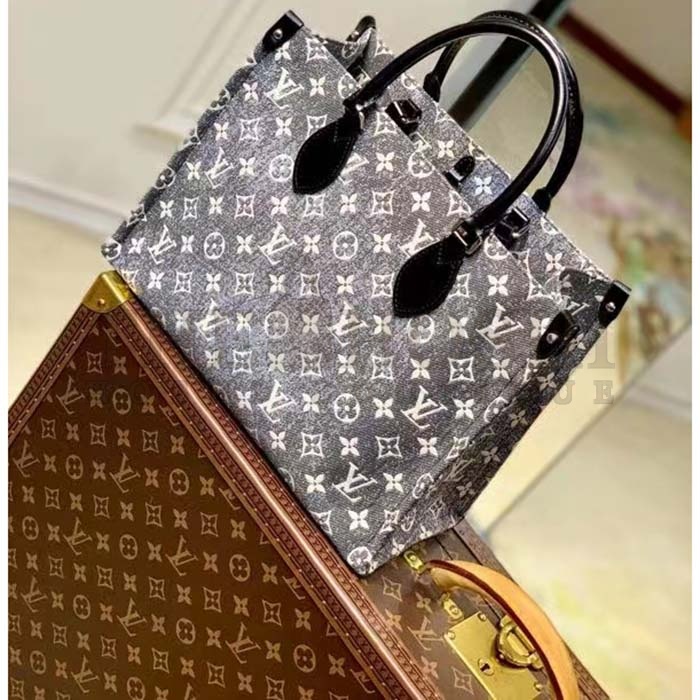 L0vis Vvtt0n LV Women OnTheGo MM Tote Gray Denim Textile Jacquard Master Quality