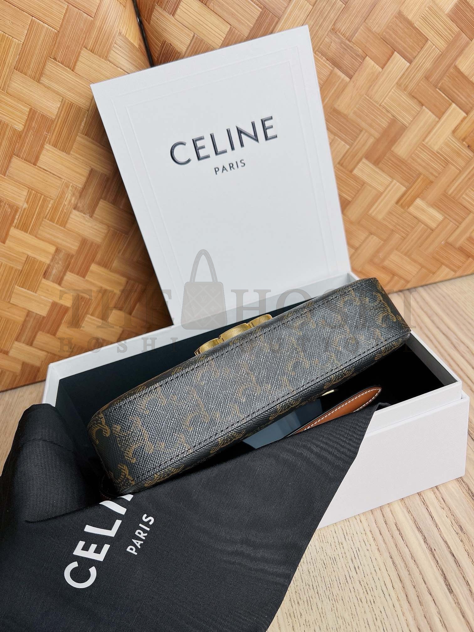 Ce1i*e Claude Shoulder Bag in Black Triomphe Canvas Master Quality