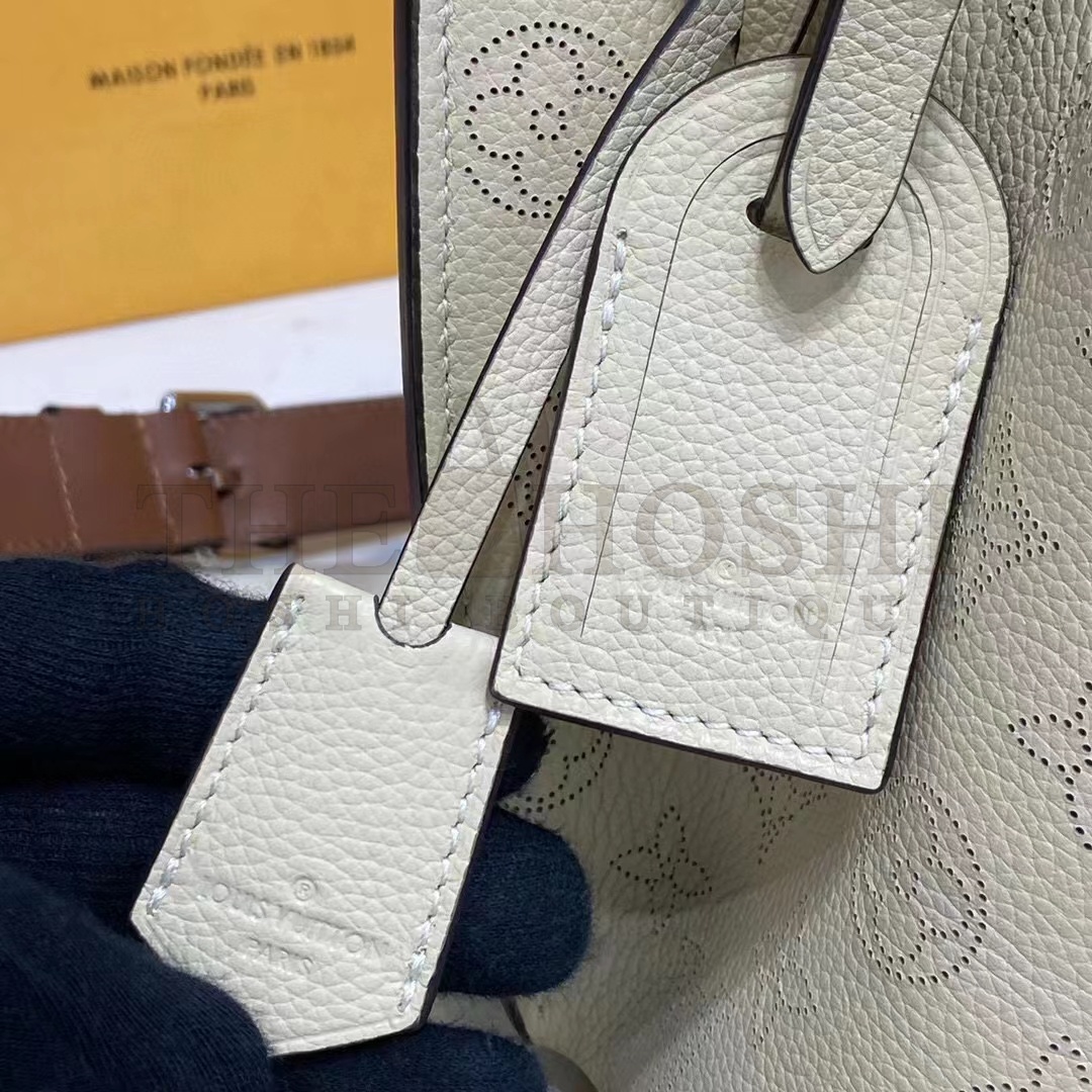 L0vis Vvtt0n LV Women Muria Bucket Bag Crème Beige Mahina Perforated Calf Leather Master Quality