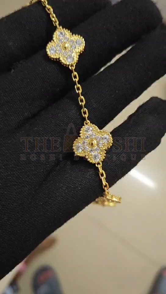 V*n Cl**f & Arpels Full D1am0nd Gold Clover Bracelet,Vintage Alhambra bracelet, 5 motifs Master Quality