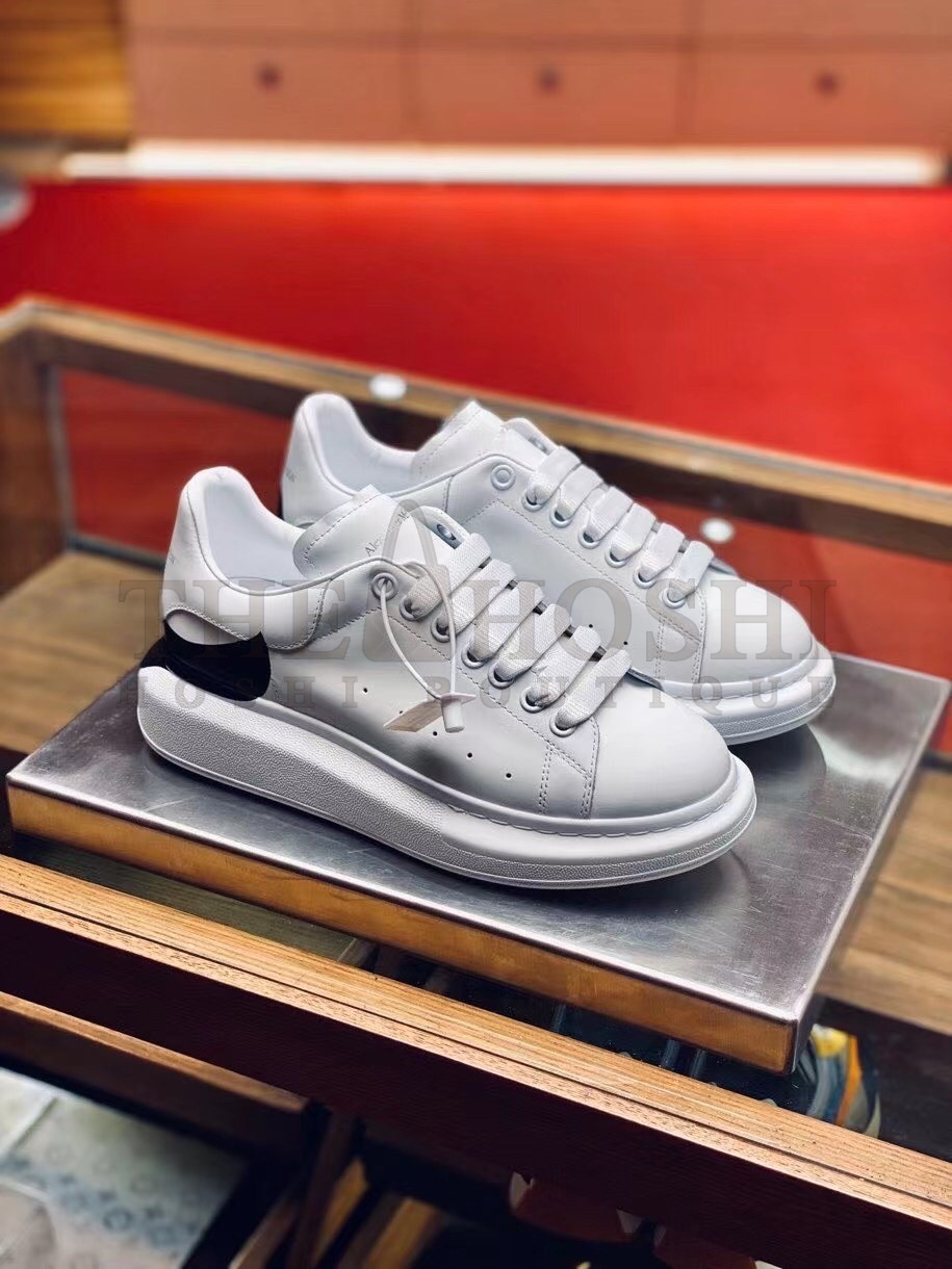 A1exa*der Mcqv*en Women