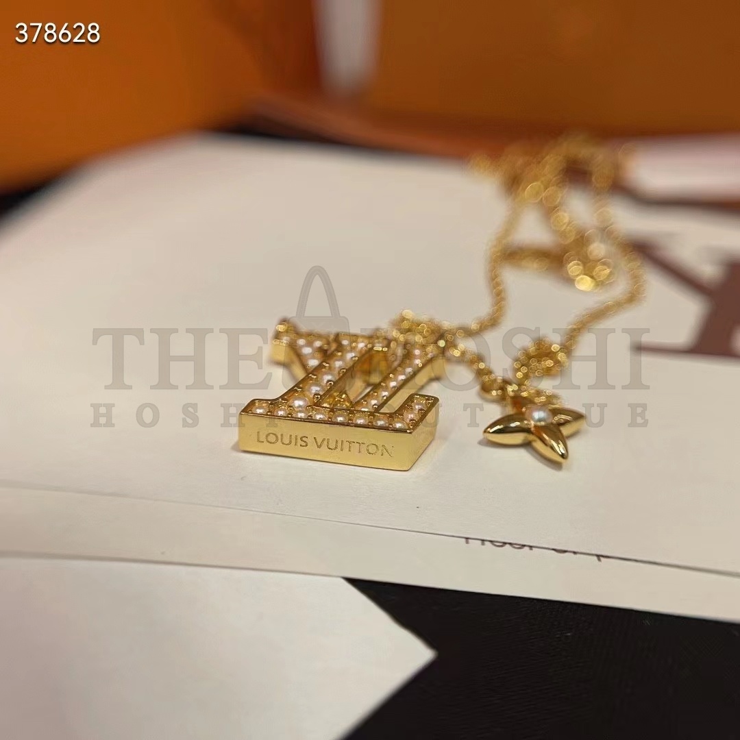 L0vis Vvtt0n Women LV Iconic Pearls Necklace Pearl-Encrusted LV Initials Monogram Flower Charms Master Quality