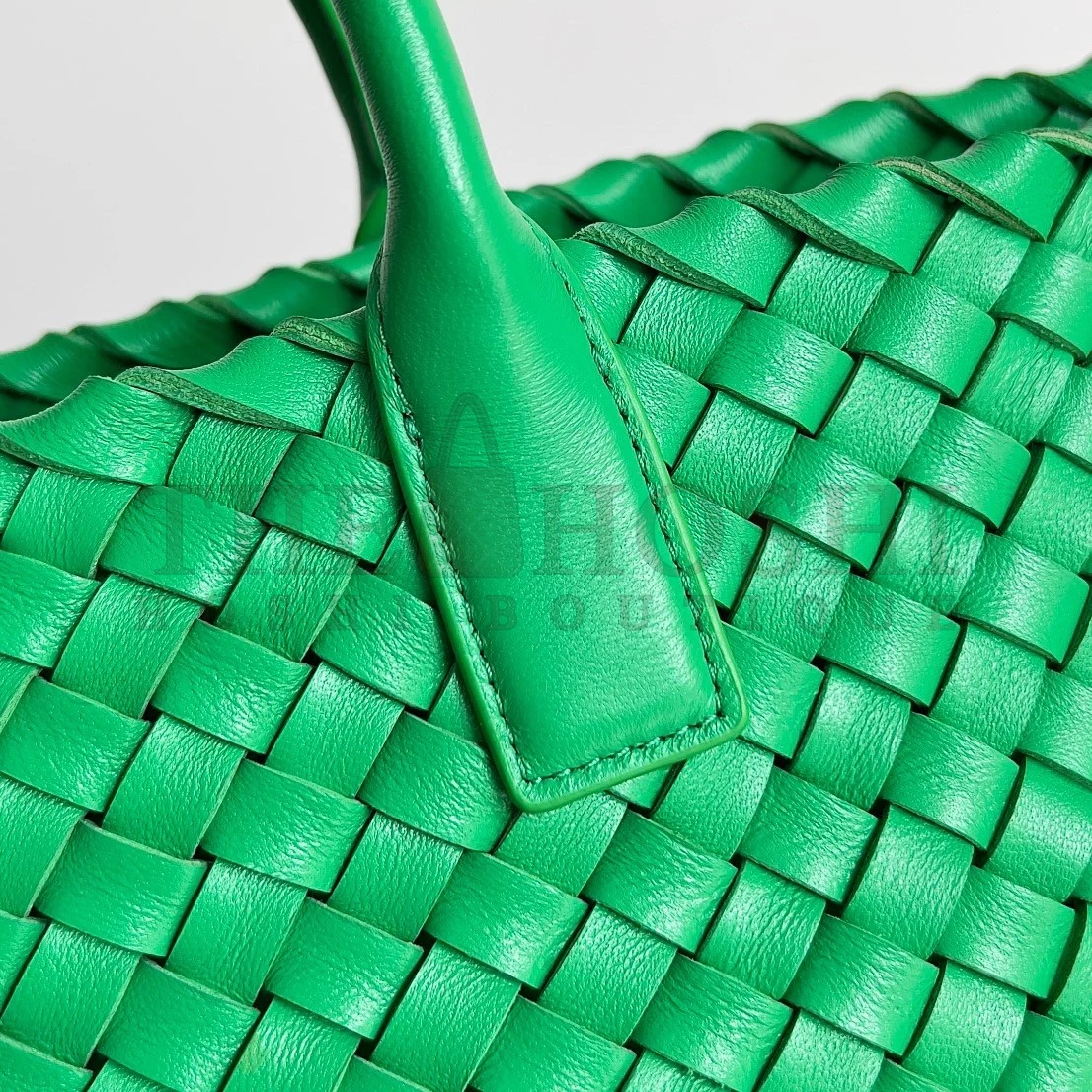 B0tt*ga Ven*ta Cabat Mini Bag In Green Intrecciato Lambskin Master Quality