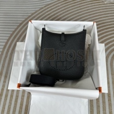 H**me5 Evelyn Bags Master Quality