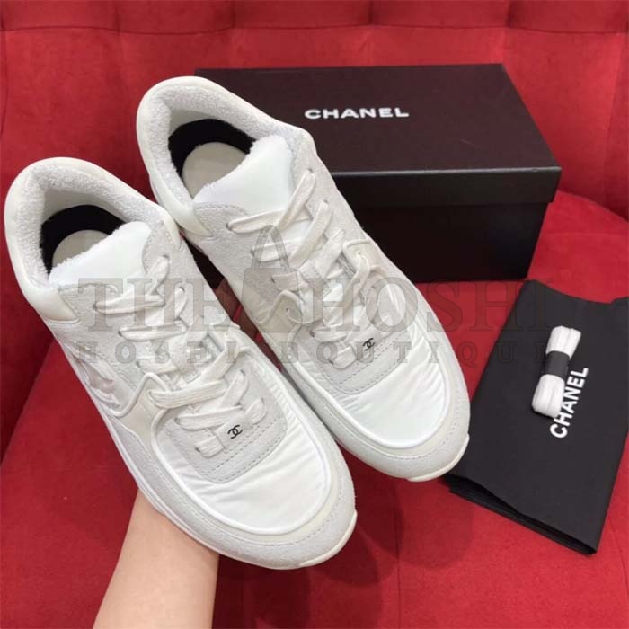 Ch**el Women CC Low Top Sneakers Calfskin Suede Leather Triple White Master Quality