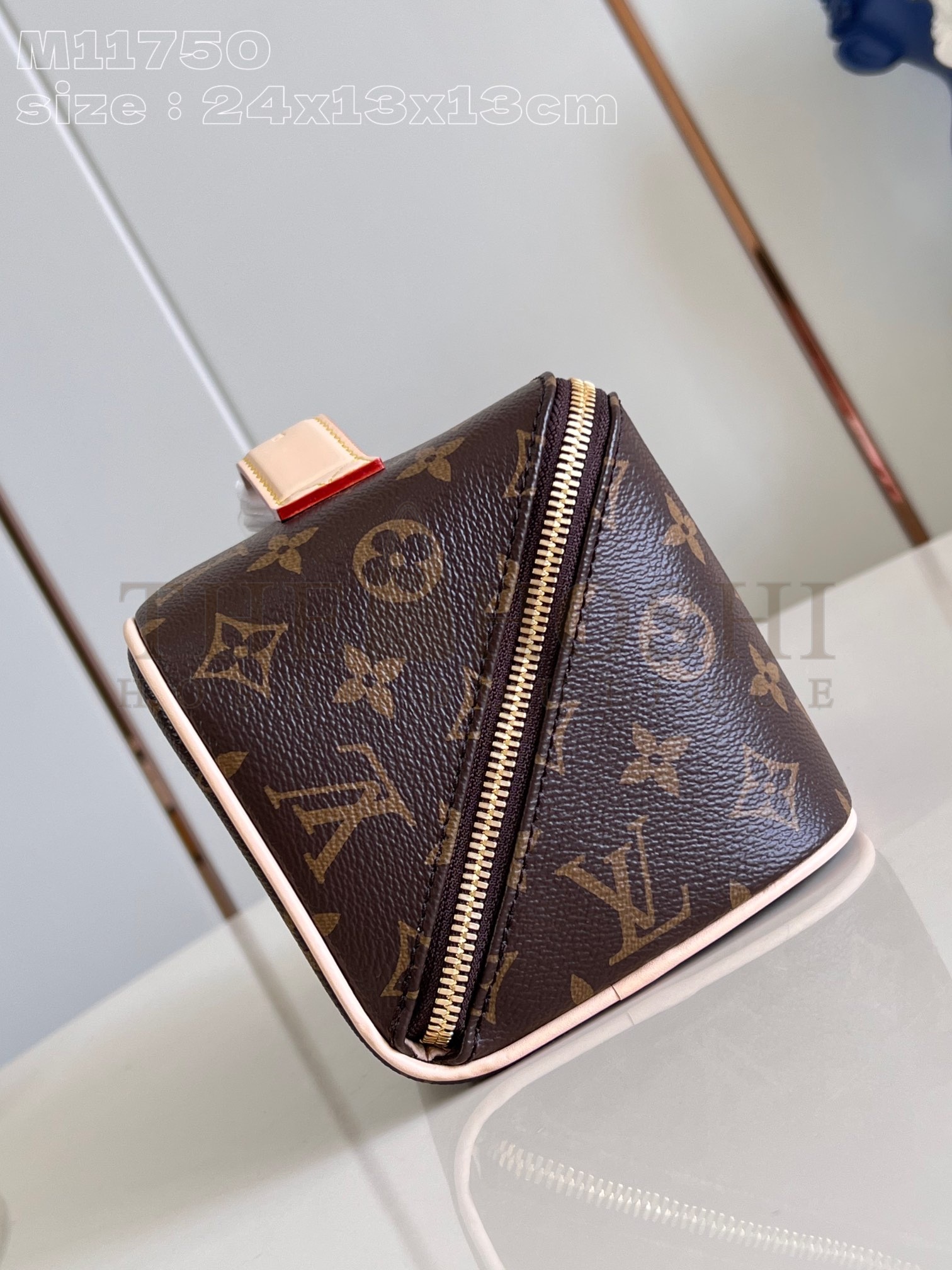 M11750 Toiletry Bag 2 Compartments LV bag 24 x 13 x 13cm Master Quality