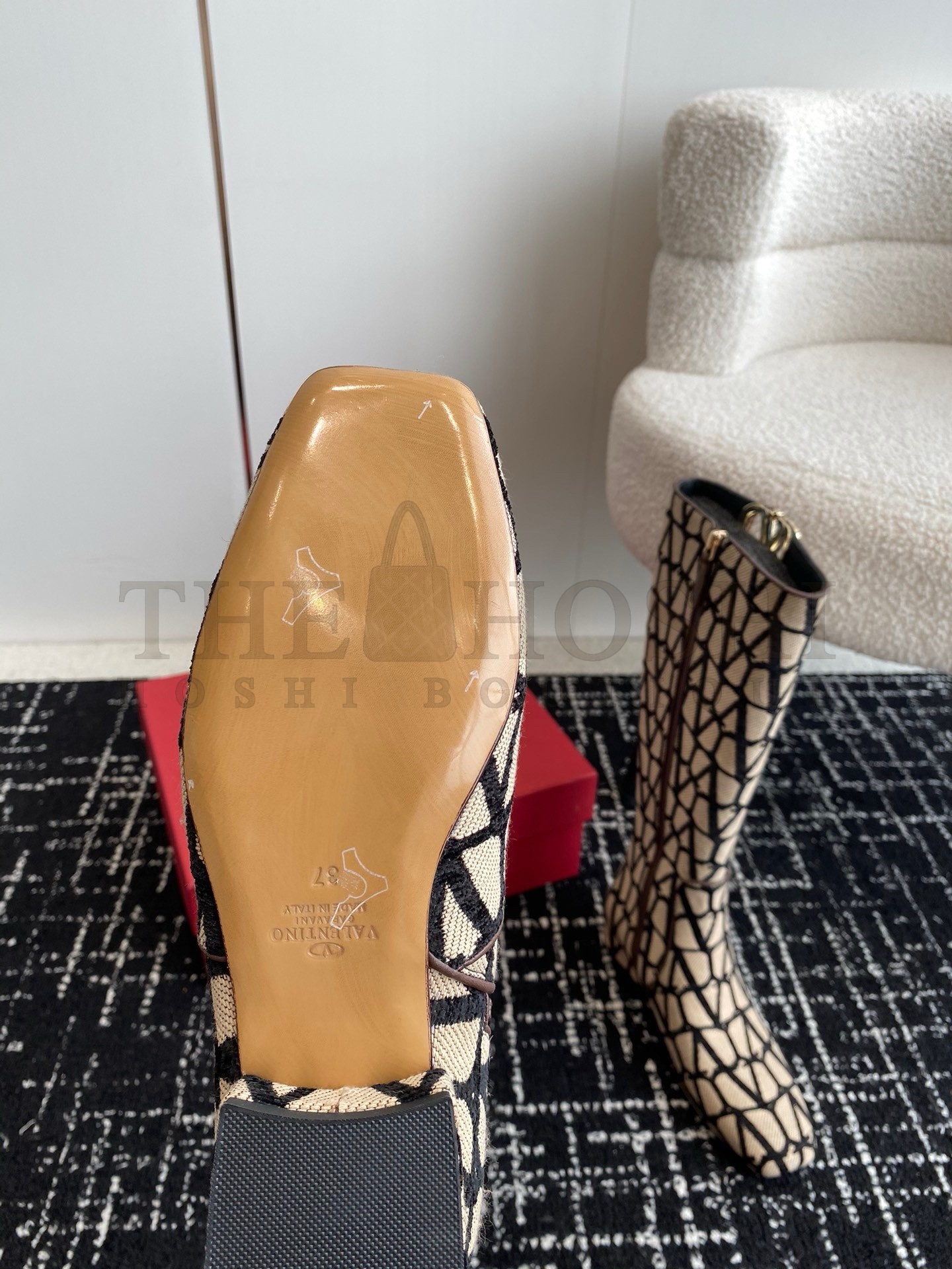 Va1e*ntin0 VLogo Type Knee Boots in Black Toile Iconographe fabric Master Quality