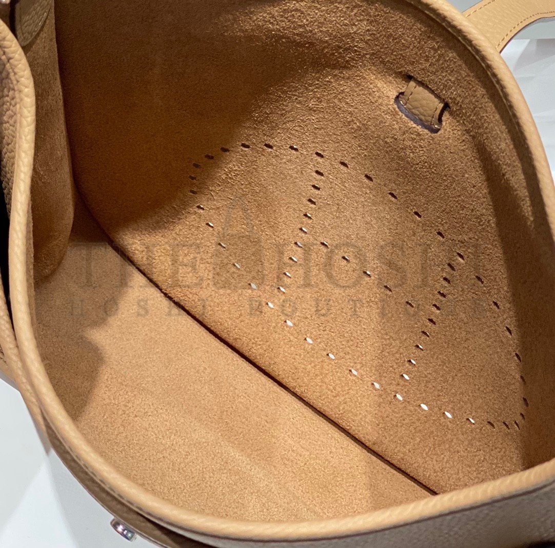 H**me5 Evelyne III 29 Bag in Chai Clemence Leather Master Quality