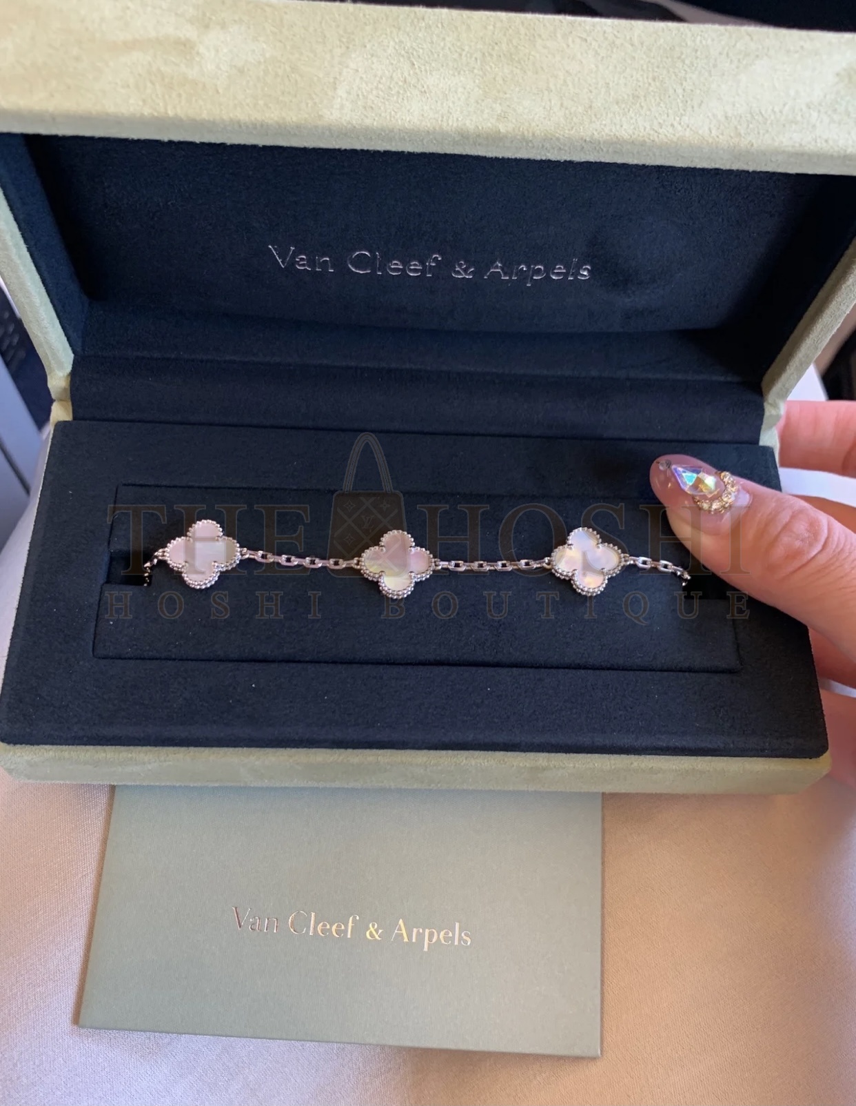 Clover Bracelet,V*n Cl**f Bracelet Dupe, White Mother-of-Pearl Clover Bracelet, Vintage Alhambra bracelet, 5 motifs Master Quality