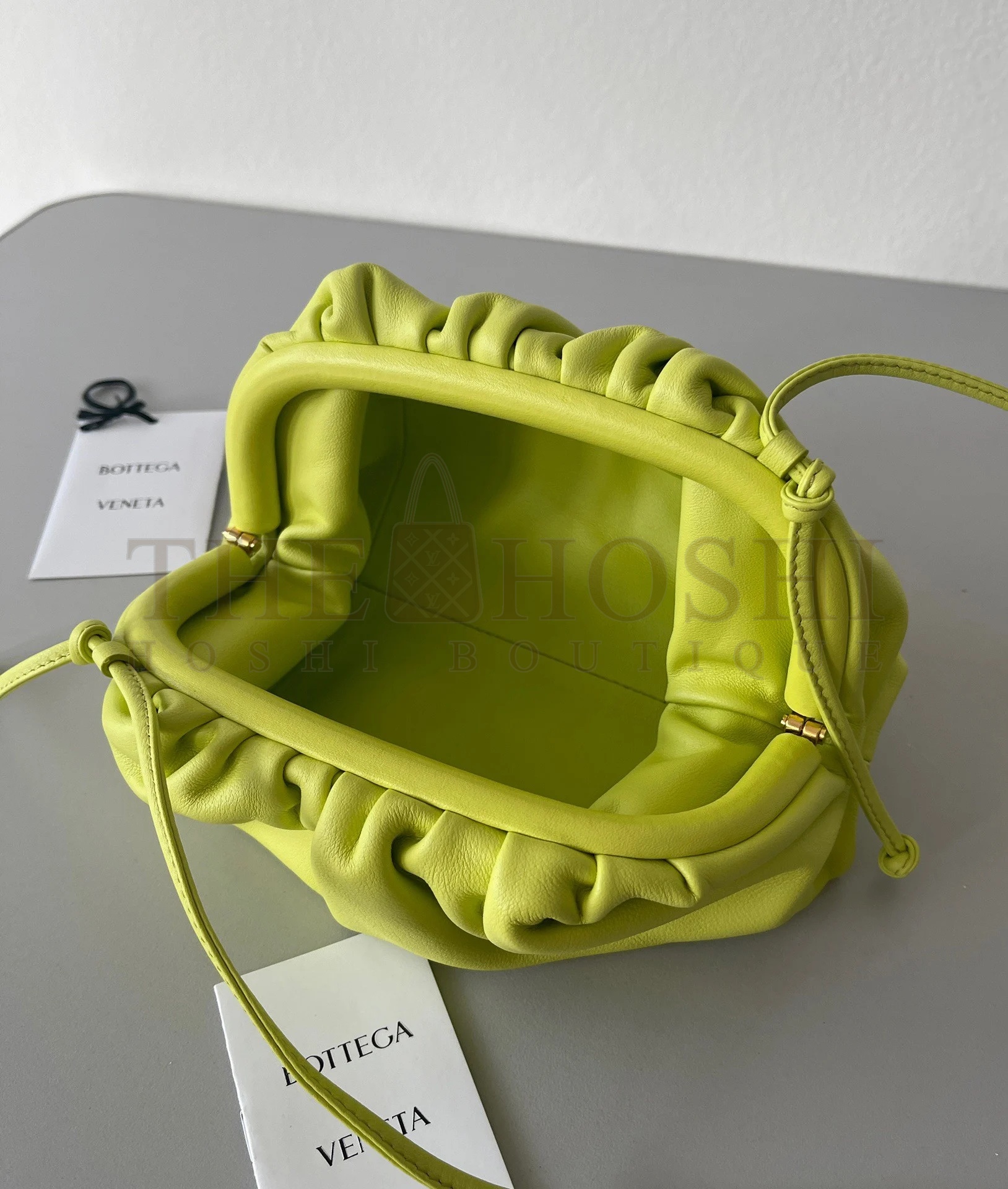B0tt*ga Ven*ta Mini Pouch with Strap in Kiwi Calfskin Master Quality