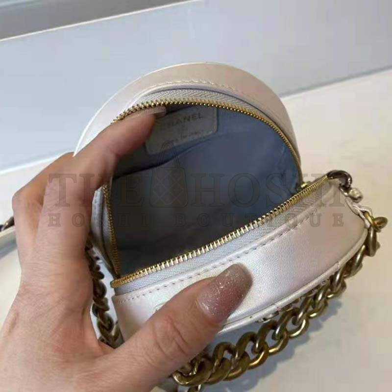 Ch**el Women Ch**el 19 Clutch with Chain Lambskin Gold Silver-Tone Ruthenium White Master Quality