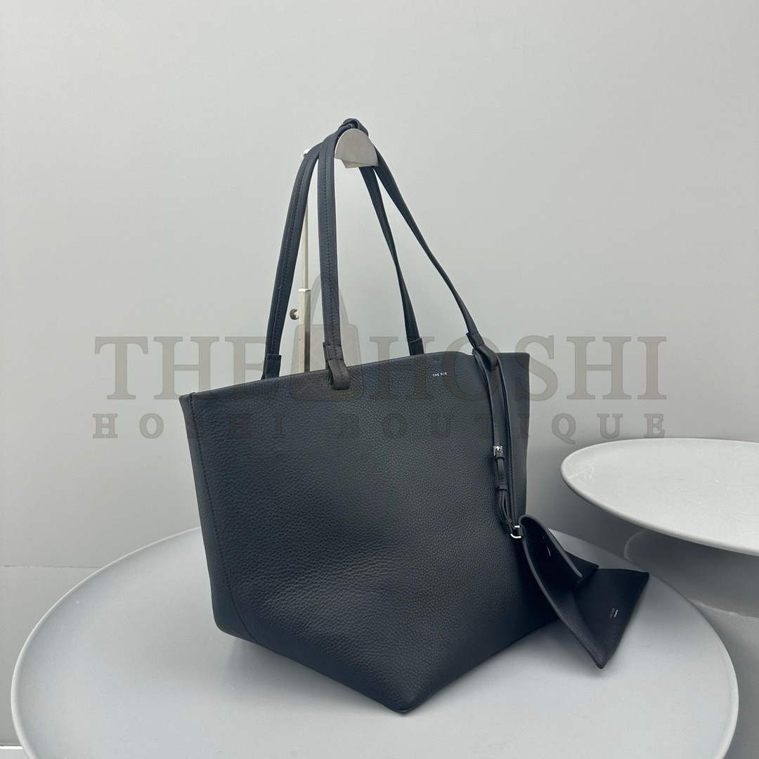 The R0w Medium Park Tote in Black Grained Leather Master Quality