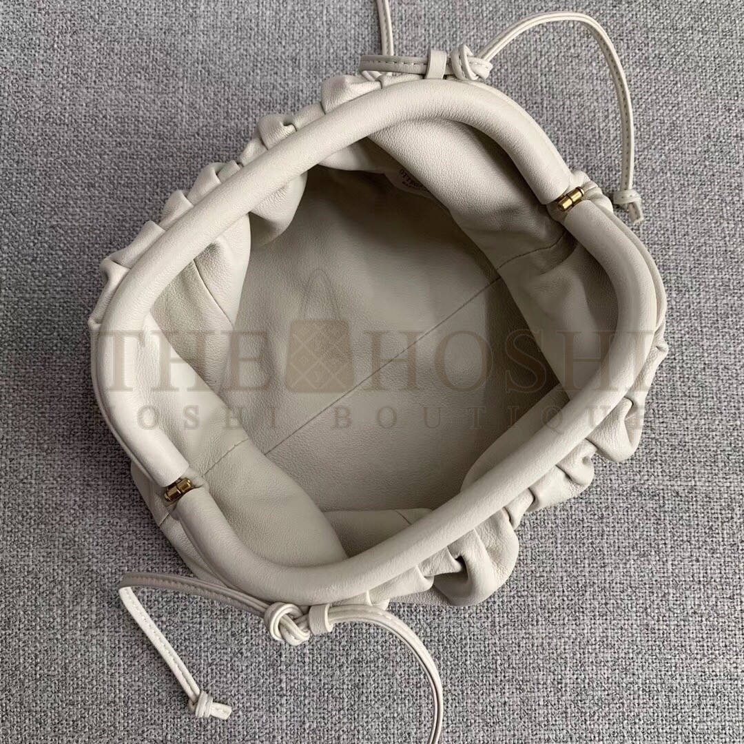 B0tt*ga Ven*ta Pouch Mini Bag In White Calfskin Master Quality