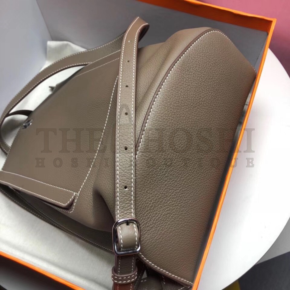 H**me5 GR24 Backpack In Taupe Everycolor Calfskin Master Quality
