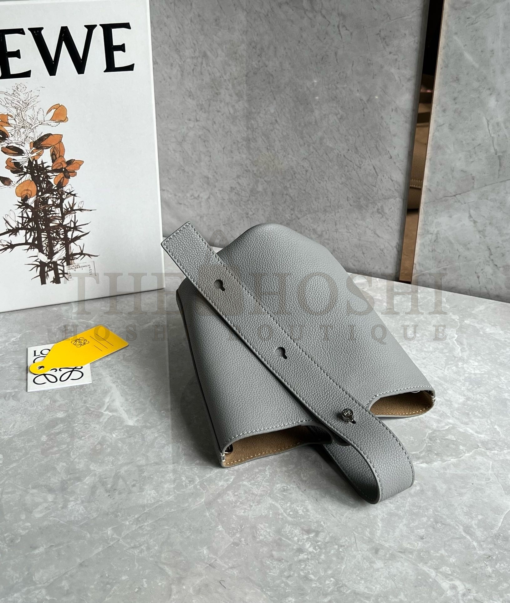 L0ew* Mini Pebble Bucket Bag in Grey Grained Leather Master Quality