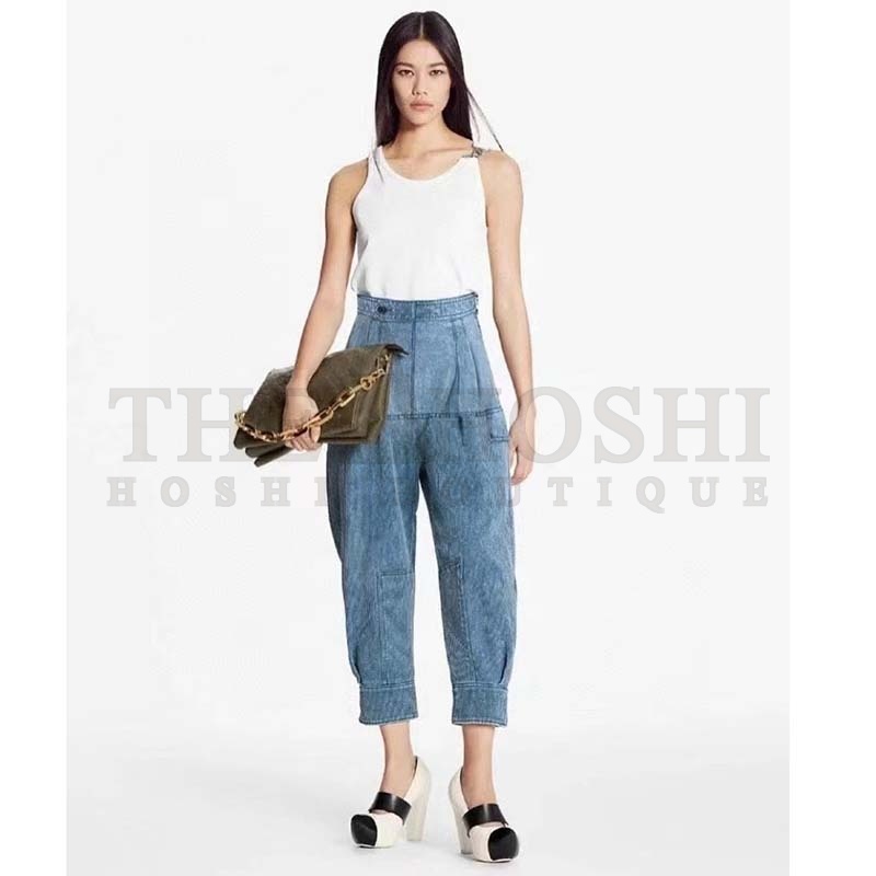 L0vis Vvtt0n LV Women Coussin MM Handbag Khaki Monogram Embossed Puffy Lambskin Master Quality