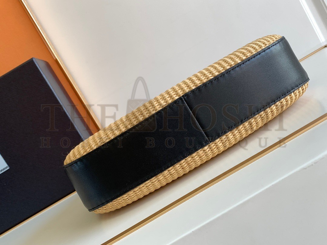 Pra*a Shoulder Bag in Woven Straw and Black Leather Master Quality