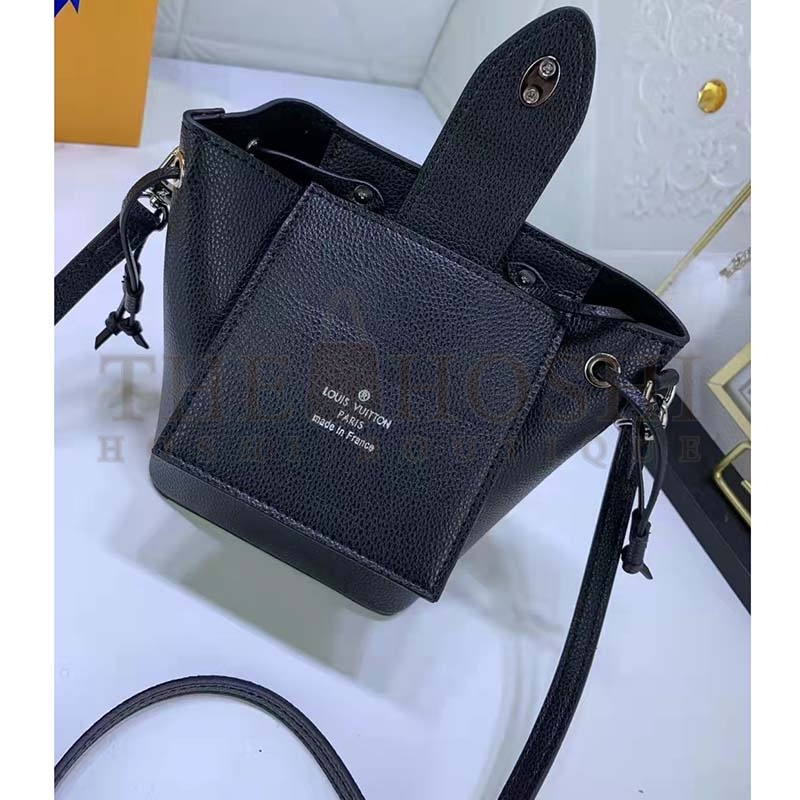 L0vis Vvtt0n LV Women Nano Lockme Bucket Bag Black Grained Calf Leather Master Quality