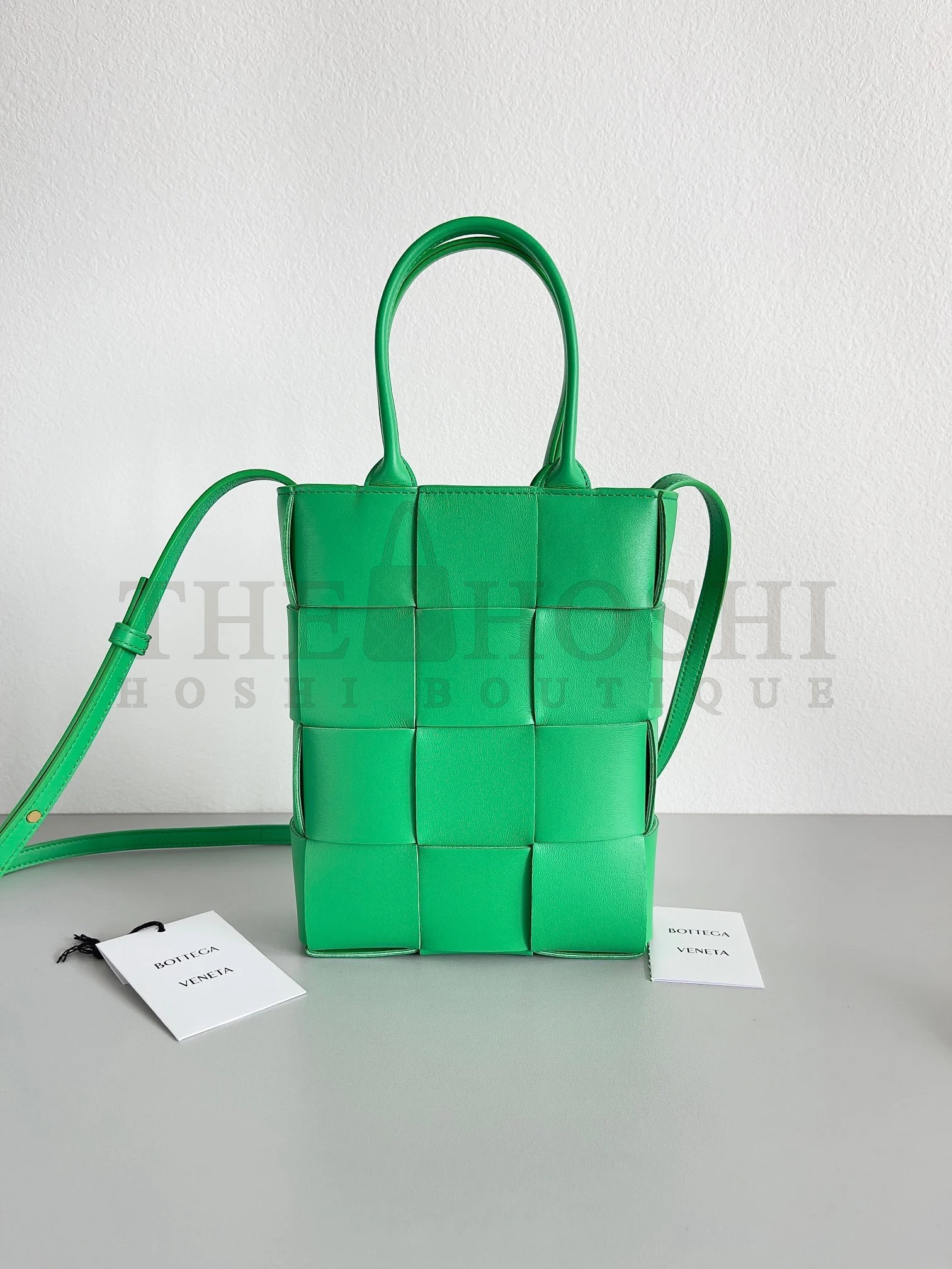 B0tt*ga Ven*ta Cassette Mini Tote Bag In Parakeet Lambskin Master Quality