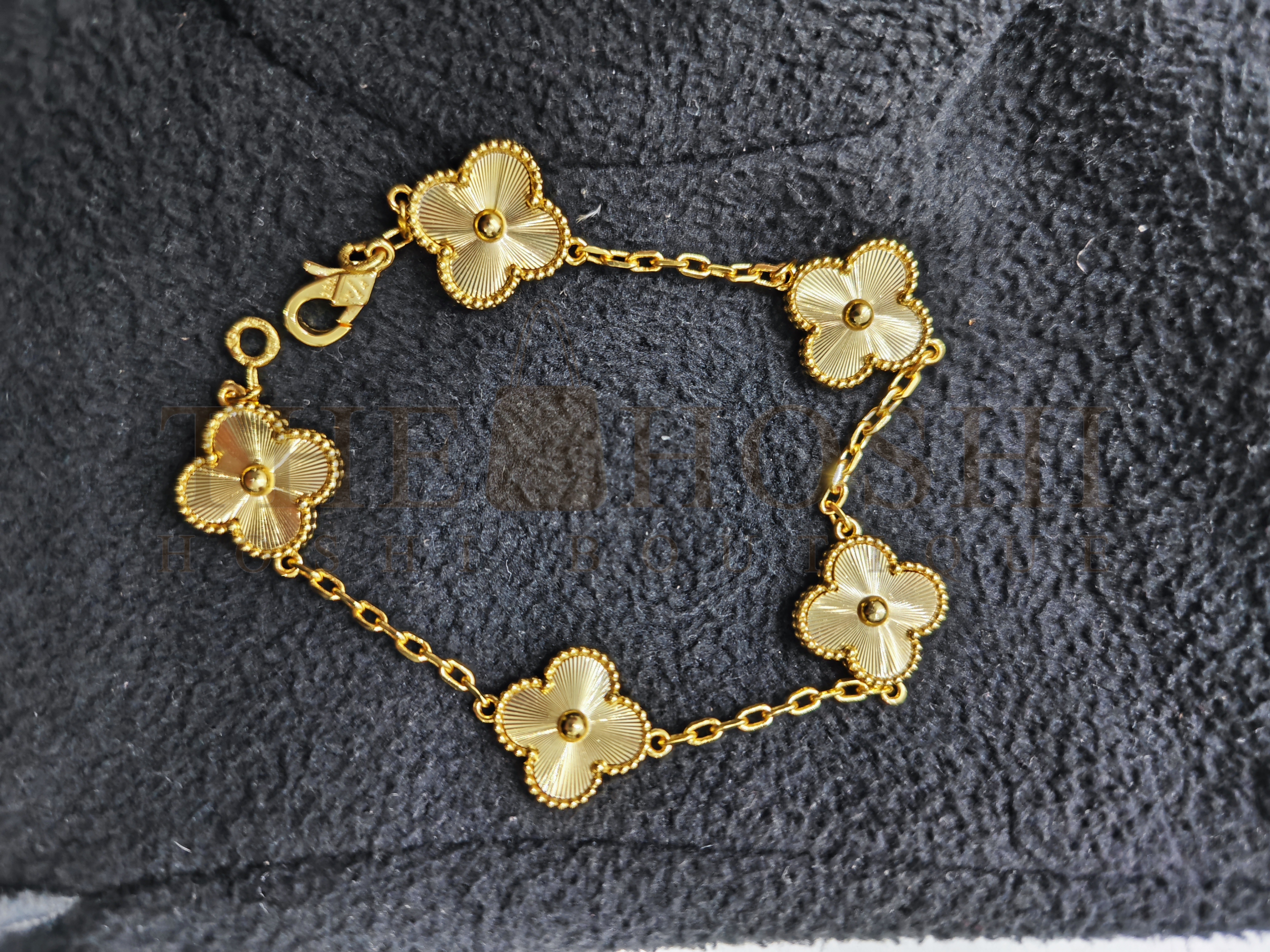 V*n Cl**f Dupe, Gold Clover Bracelet Dupe, Vintage Alhambra bracelet, 5 motifs Master Quality