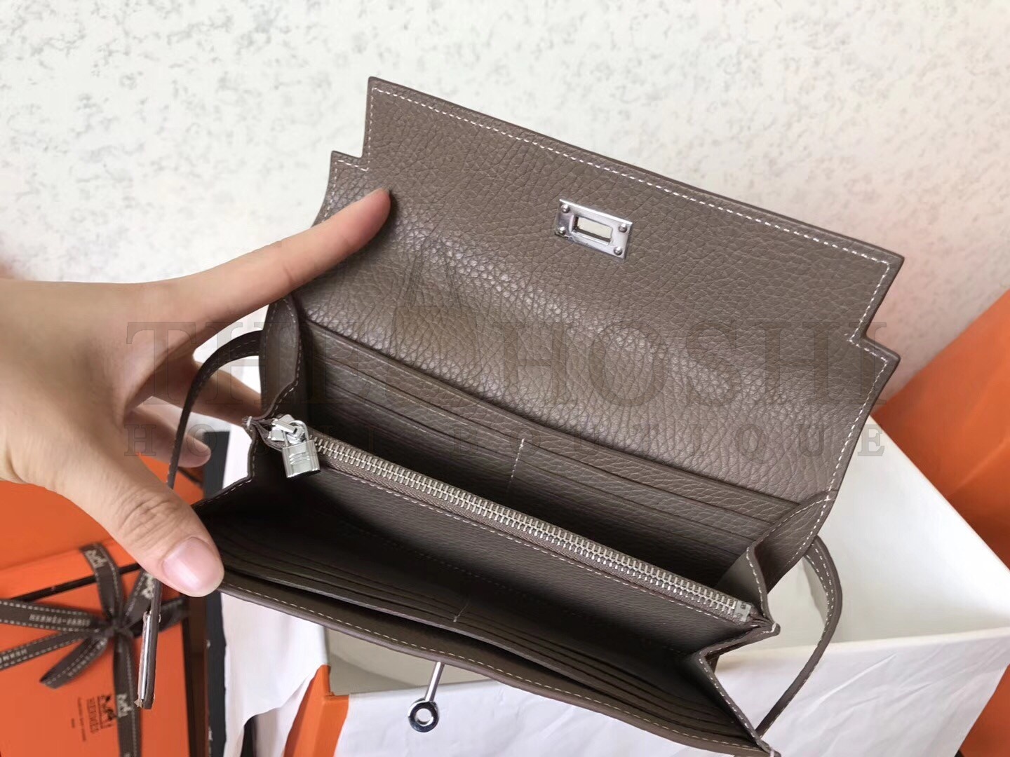 H**me5 Kelly Classic Long Wallet In Etoupe Clemence Leather Master Quality
