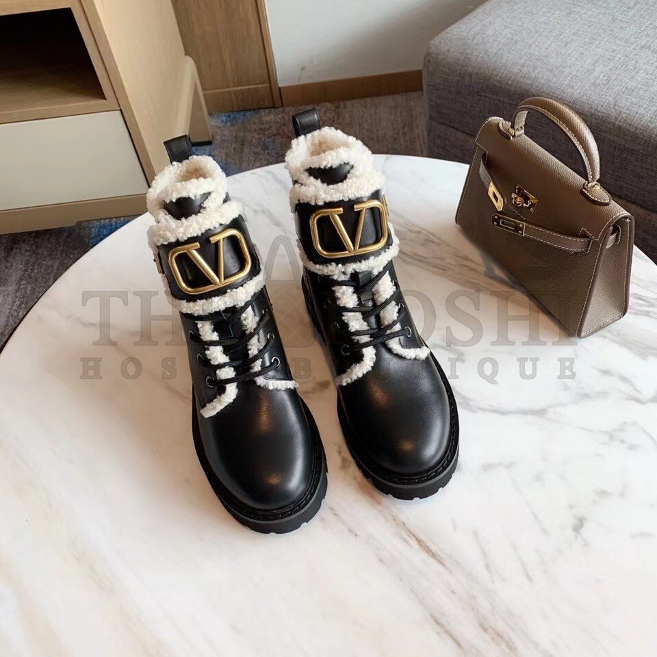 Va1e*ntin0 VLogo Combat Boots with Shearling Lining Master Quality