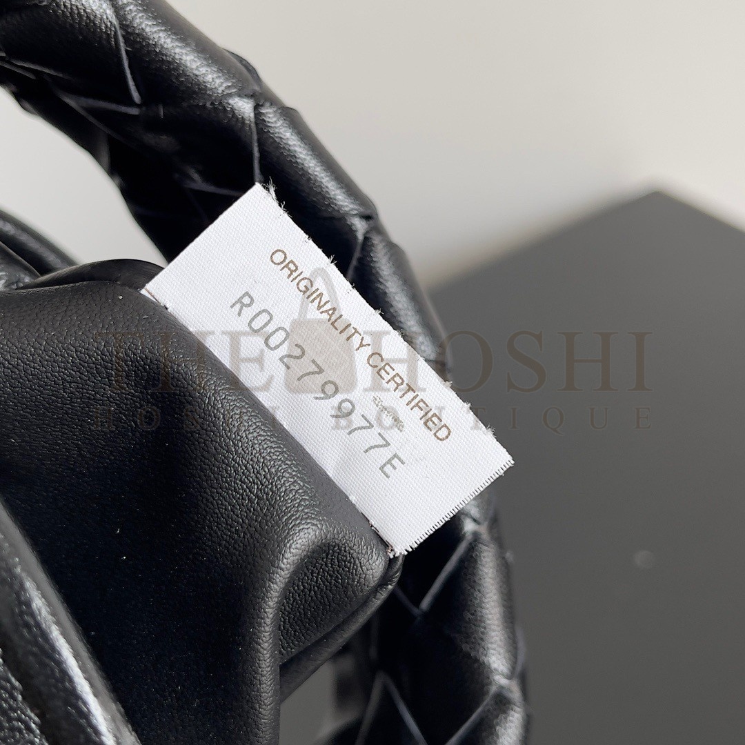 B0tt*ga Ven*ta Mini Hop Bag in Black Intrecciato Calfskin Master Quality