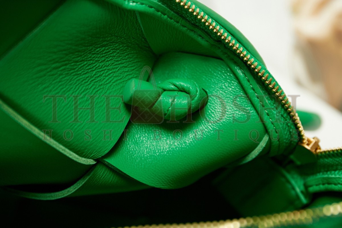 B0tt*ga Ven*ta Mini Cassette Camera Bag In Parakeet Lambskin Master Quality