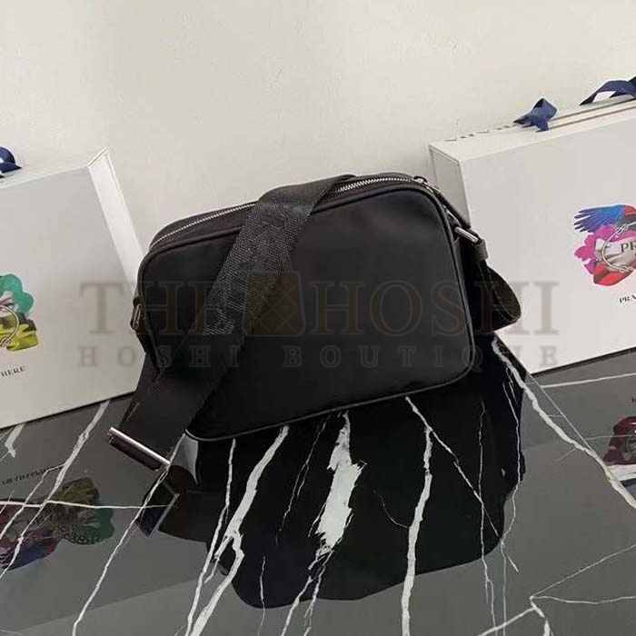 Pra*a Unisex Re-Nylon Saffiano Shoulder Bag Zipper Closure Fabric Leather Master Quality