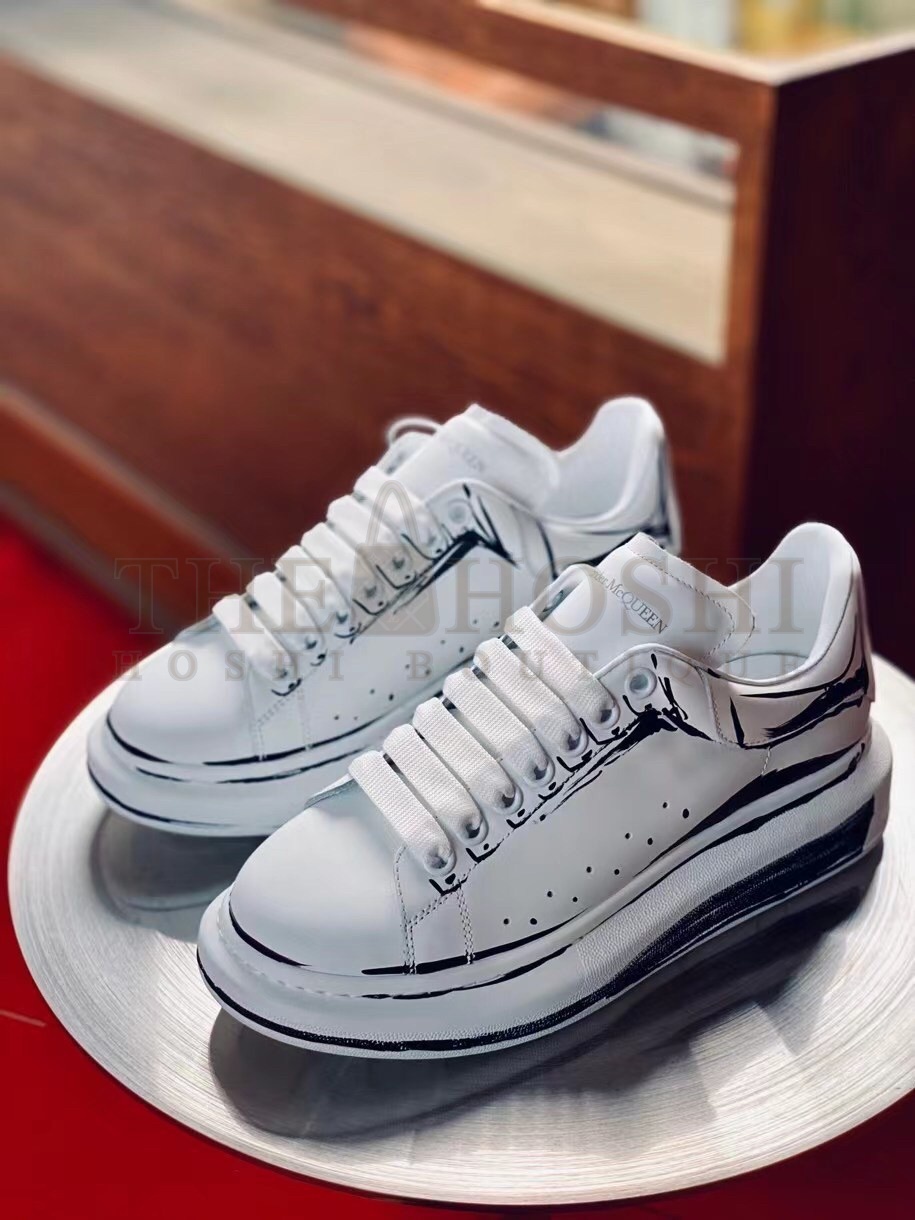 A1exa*der Mcqv*en Women