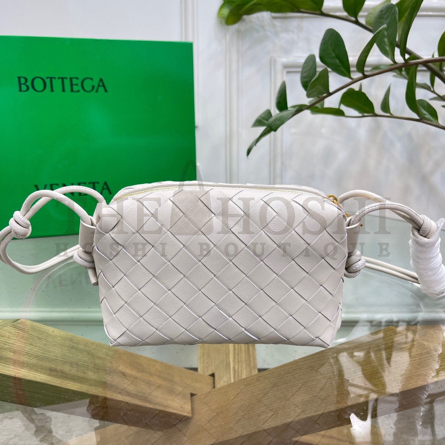 B0tt*ga Ven*ta Loop Mini Bag In White Intrecciato Lambskin Master Quality