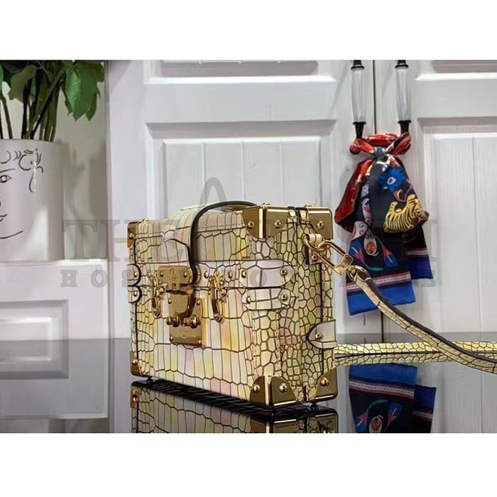 L0vis Vvtt0n LV Women Petite Malle Handbag Royal Garden Soft Shine Alligator Leather Master Quality