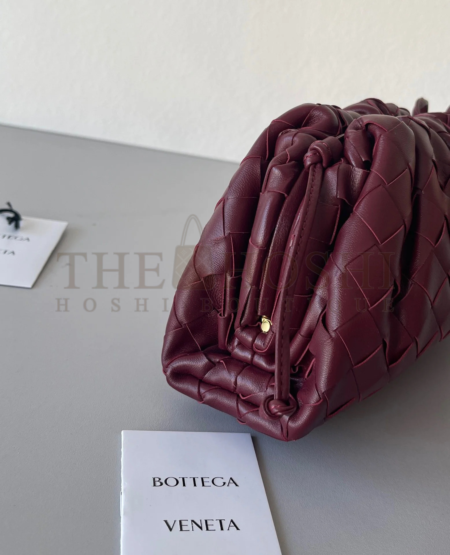 B0tt*ga Ven*ta Mini Pouch with Strap in Bordeaux Intrecciato Lambskin Master Quality